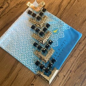 VGUC Gold/Black Vintage Coco Bracelet